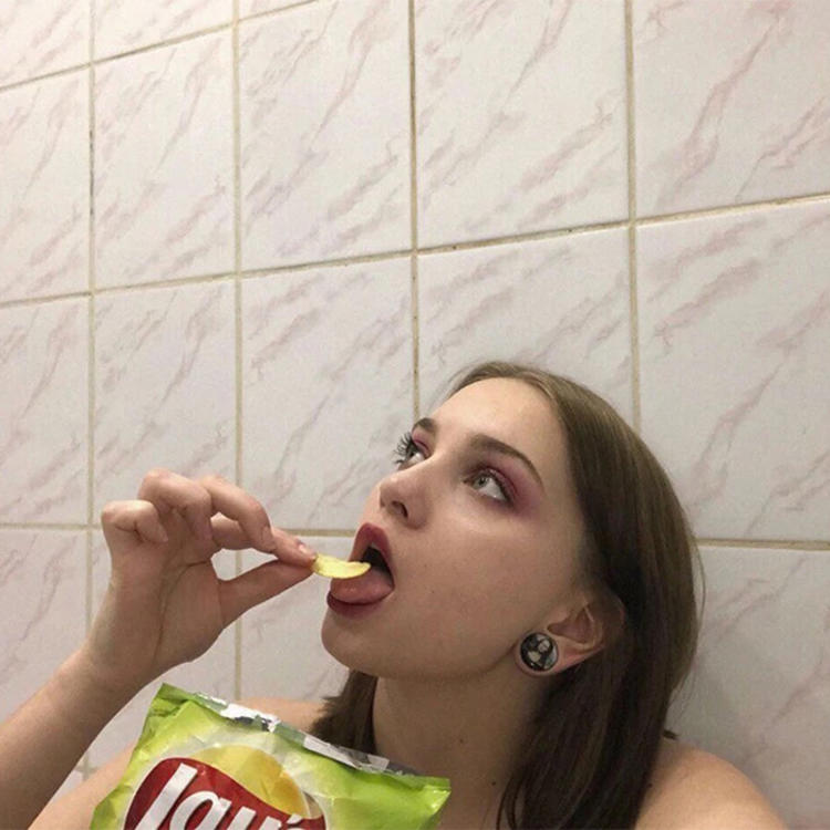 6686体育海外作者姿态美