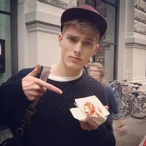 6686体育合作伙伴Deborah