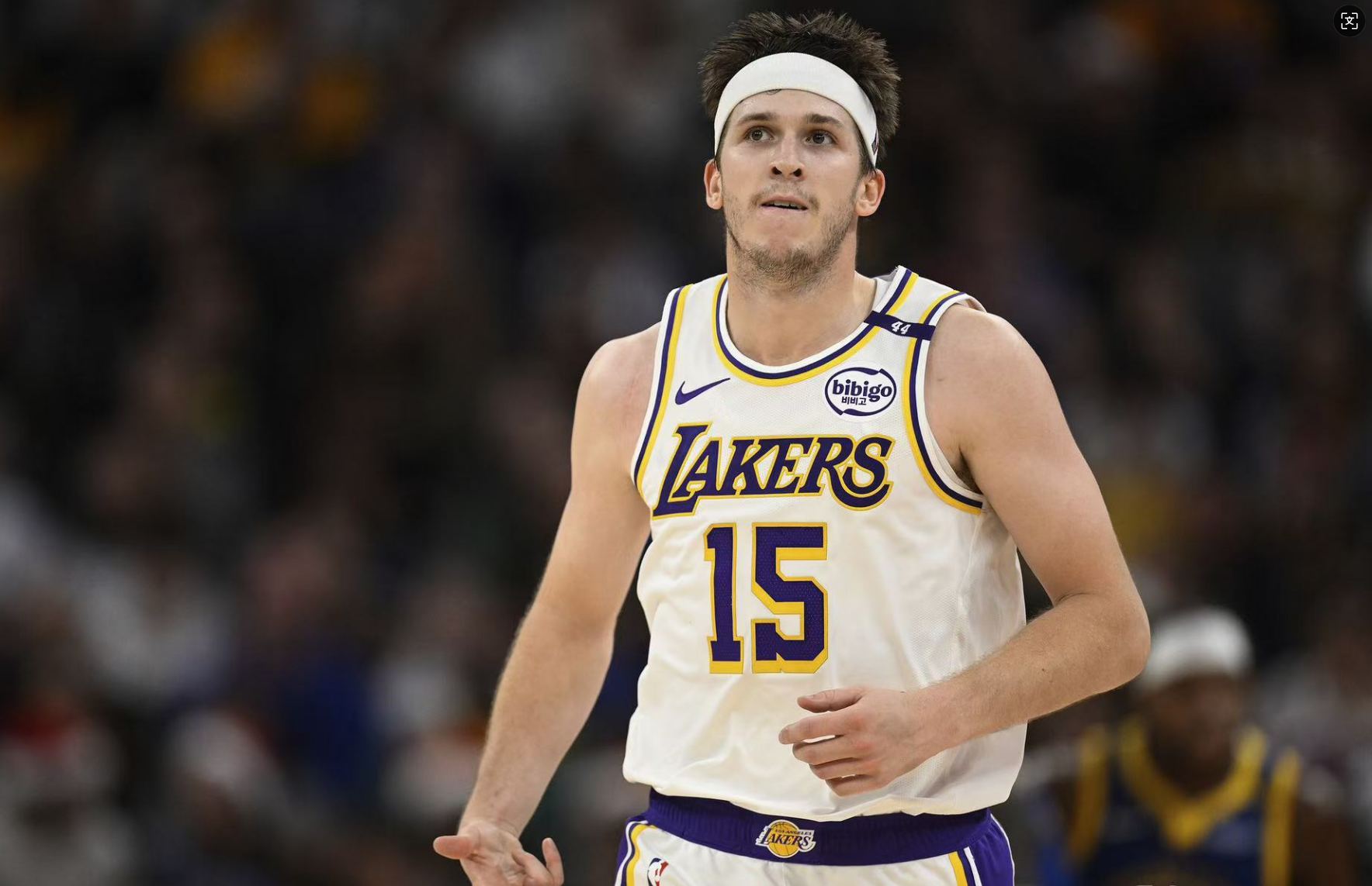 ดอนซิชคือผู้ช่วยที่ดีที่สุด! รีฟส์ทำไป 20 แอสซิสต์ในสองเกม และฮาชิมูระทำคะแนนได้ 23 แต้มอย่างมีประสิทธิภาพ