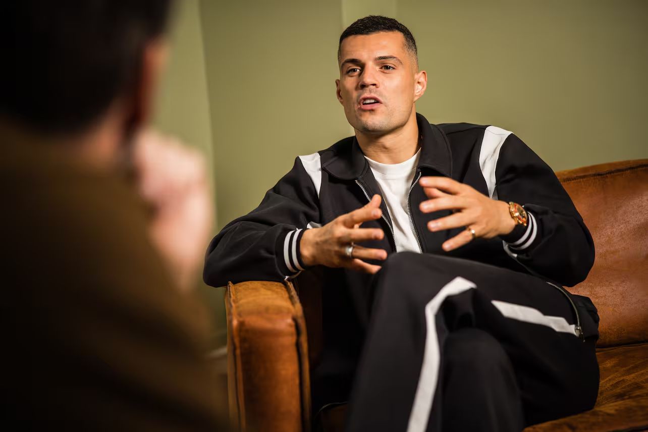 ชาก้า : โอคาฟอร์ ไม่ได้ติดต่อกับโค้ชชาวสวิสมานานแล้วเหรอ? เราต้องติดดิน พูดให้น้อยลง และทำมากขึ้น