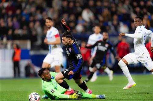 โอแซร์ พบ ลียง