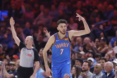 พัฒนาต่อไป! โฮล์มเกรนทำสถิติสูงสุดใหม่ด้วย 6 แต้ม 31+12 ใน 27 นาที